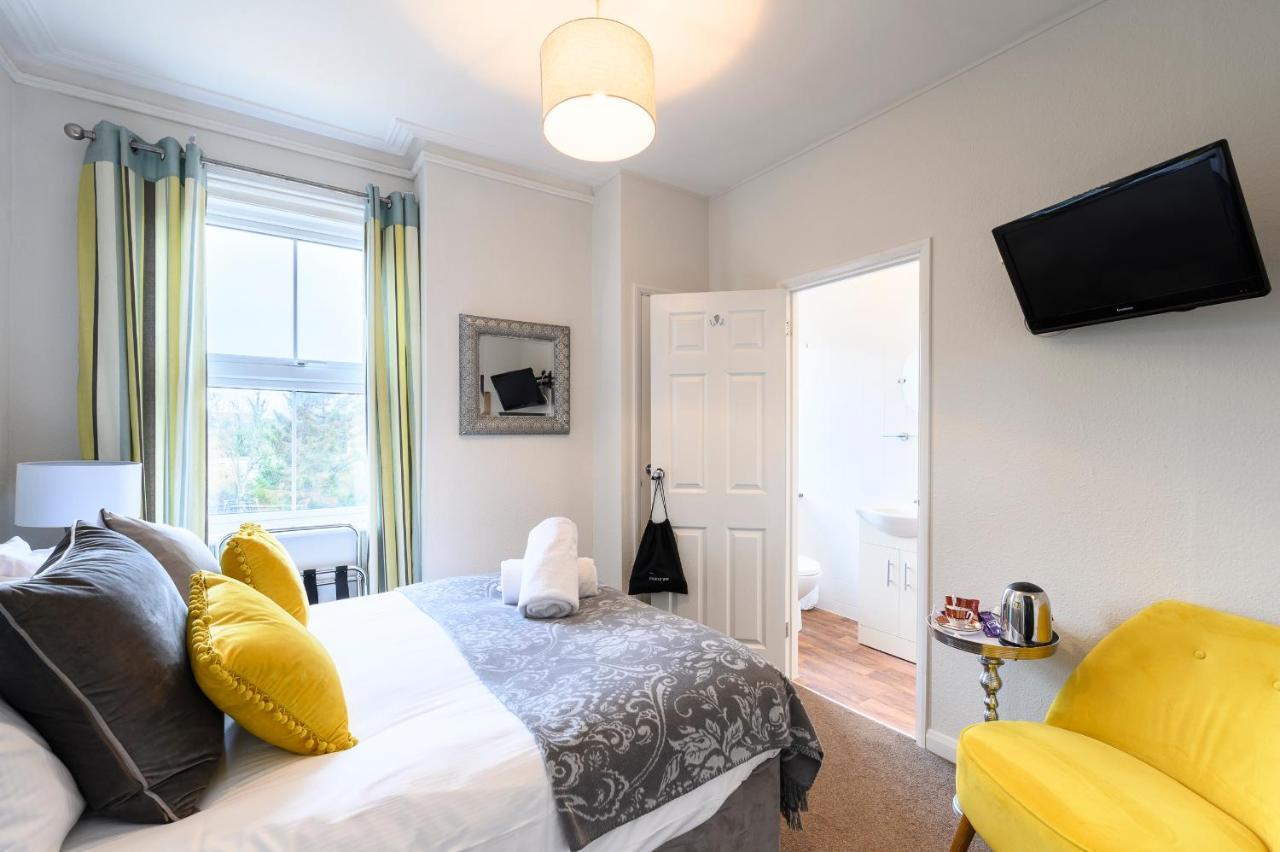 The Lazy Lion Bed & Breakfast Milford on Sea Eksteriør bilde
