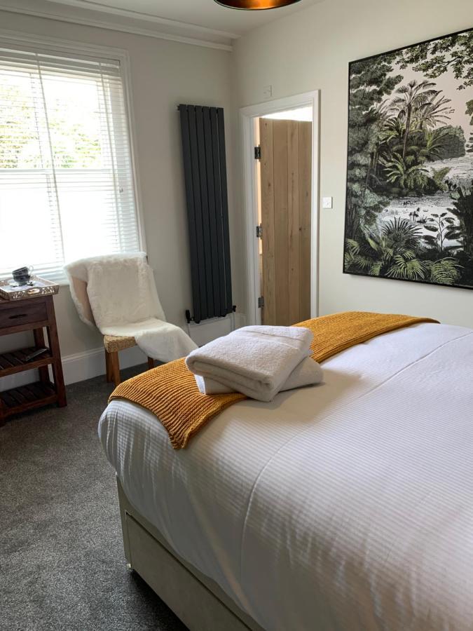 The Lazy Lion Bed & Breakfast Milford on Sea Eksteriør bilde