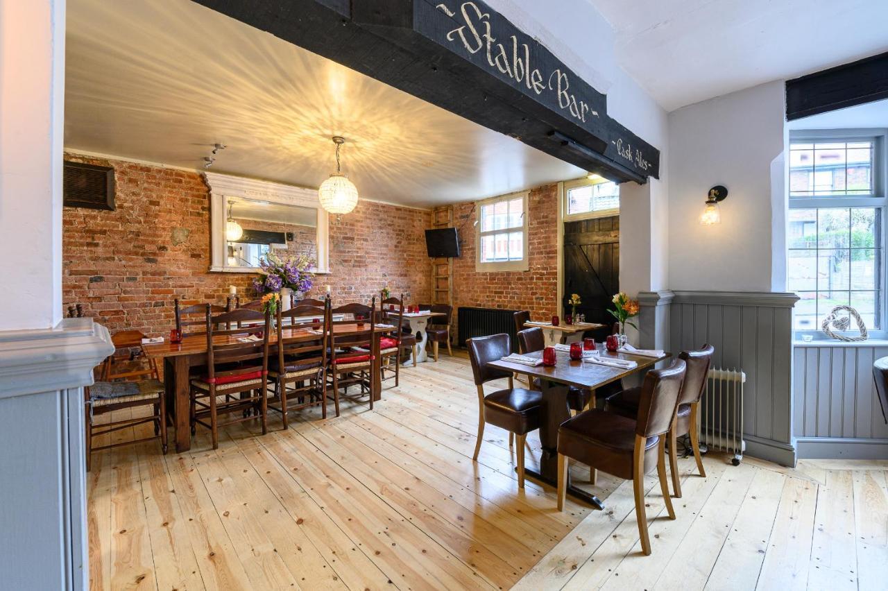 The Lazy Lion Bed & Breakfast Milford on Sea Eksteriør bilde
